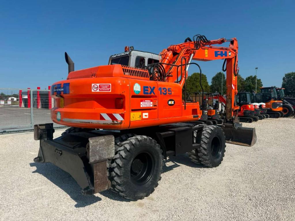 Fiat Hitachi EX135W Foto 4