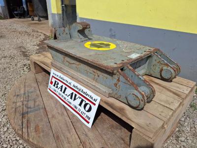 S1 for 20-25 ton excavators Attachment plate in vendita da Balavto