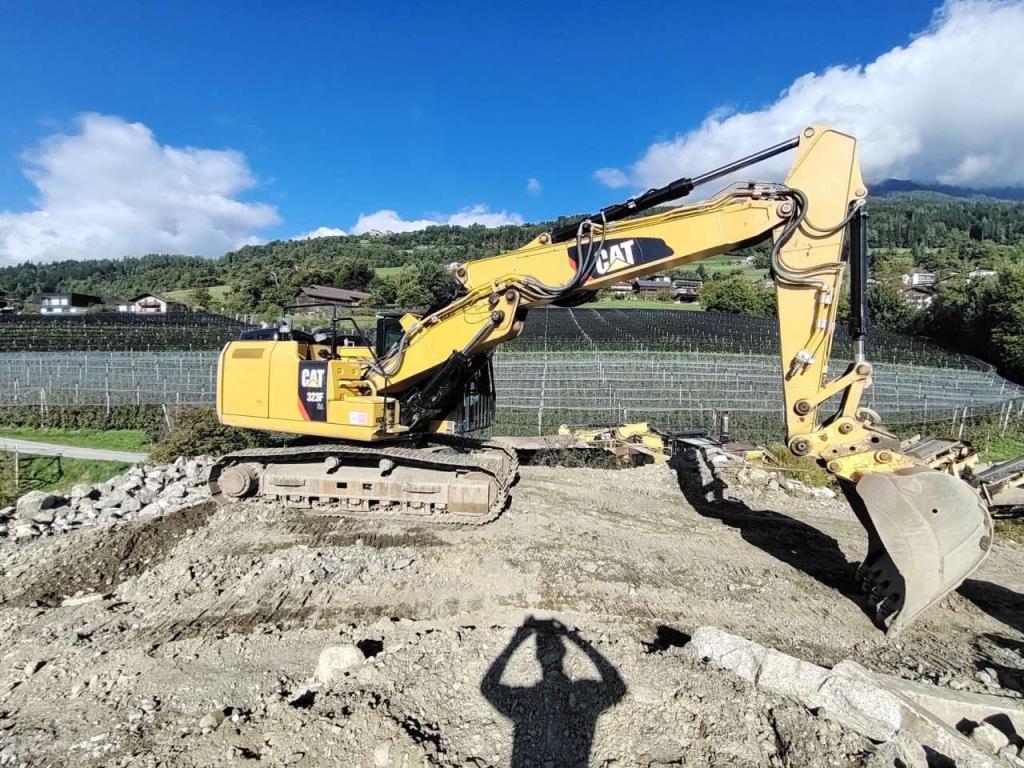 Caterpillar 323FSA Foto 1