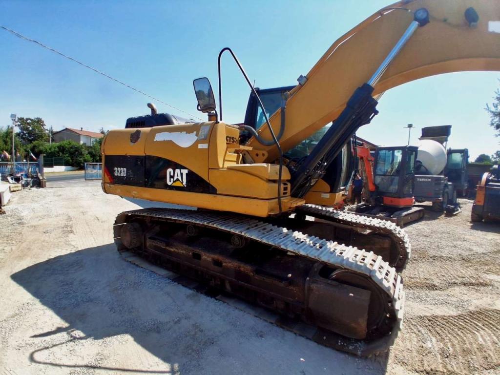 Caterpillar 323D Foto 3