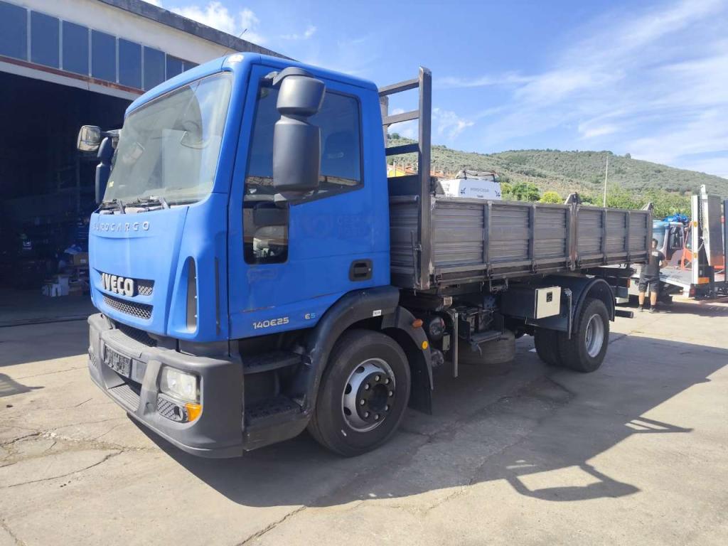 Iveco EUROCARGO 140E25 Foto 9