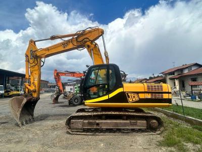 JCB js 220