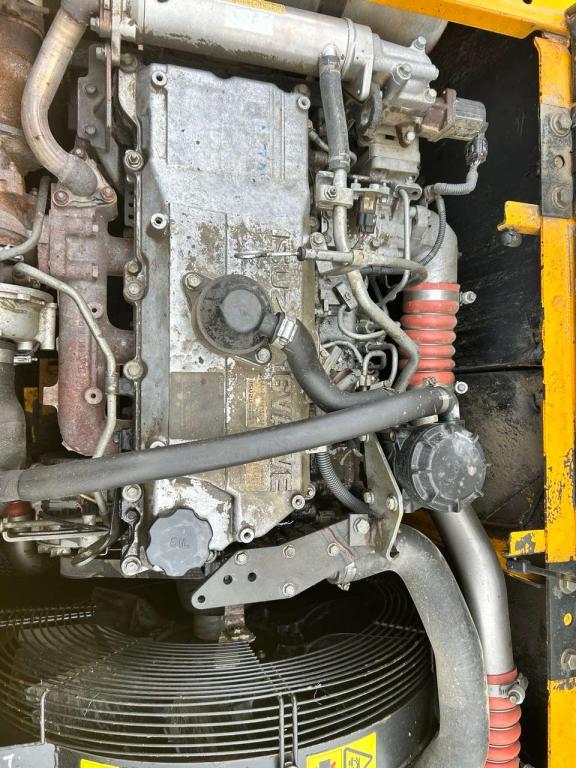 JCB js 220 Foto 4