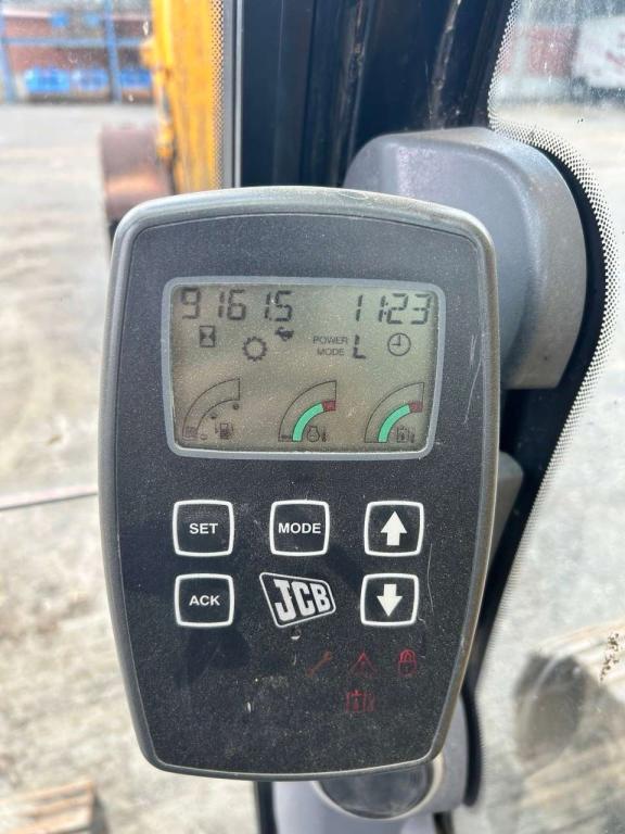 JCB js 220 Foto 8