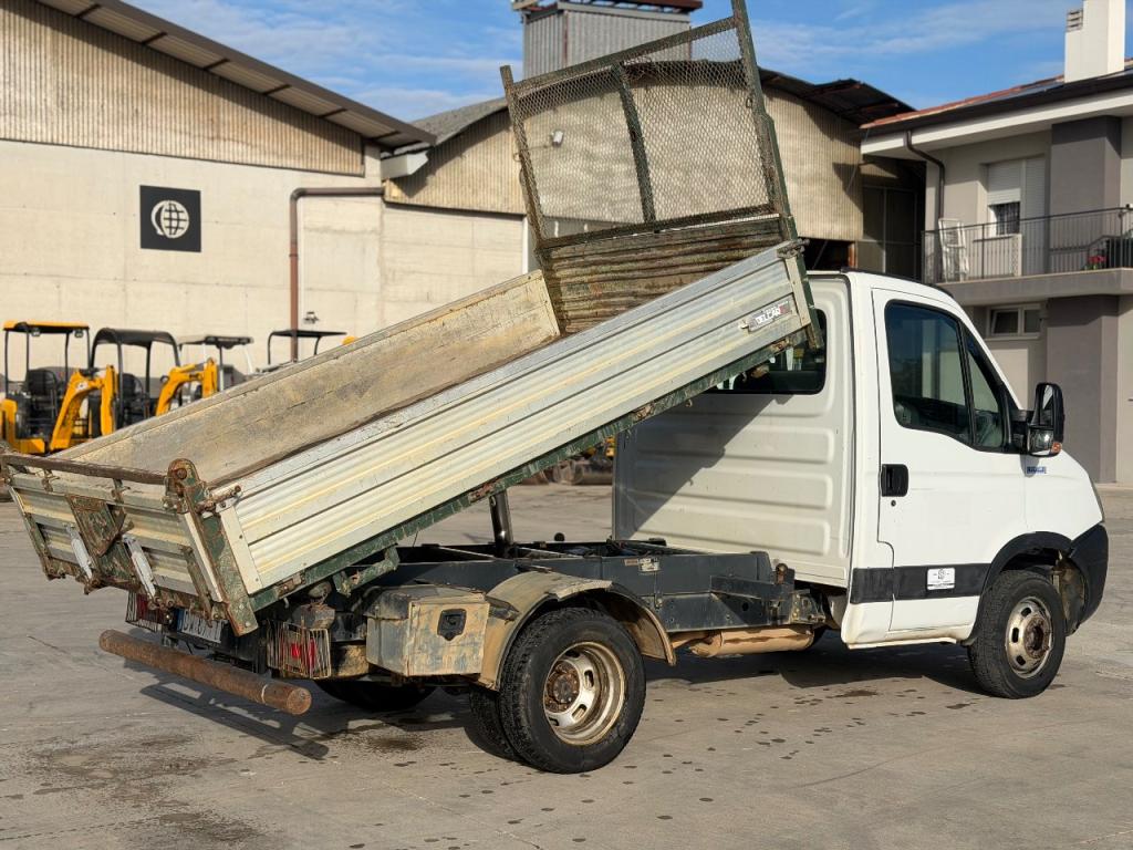 Iveco DAILY 35C10 Foto 3