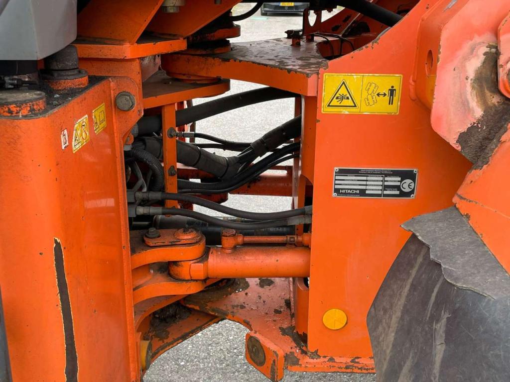 Hitachi ZW150 Foto 15