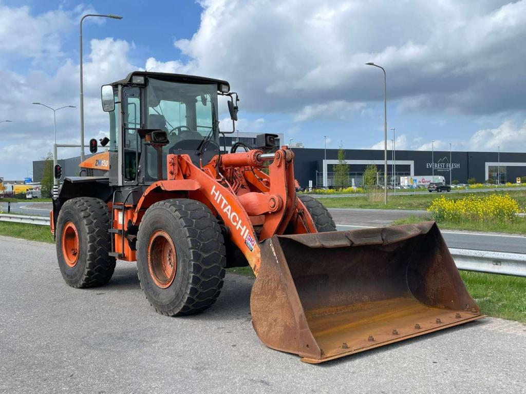 Hitachi ZW150 Foto 7