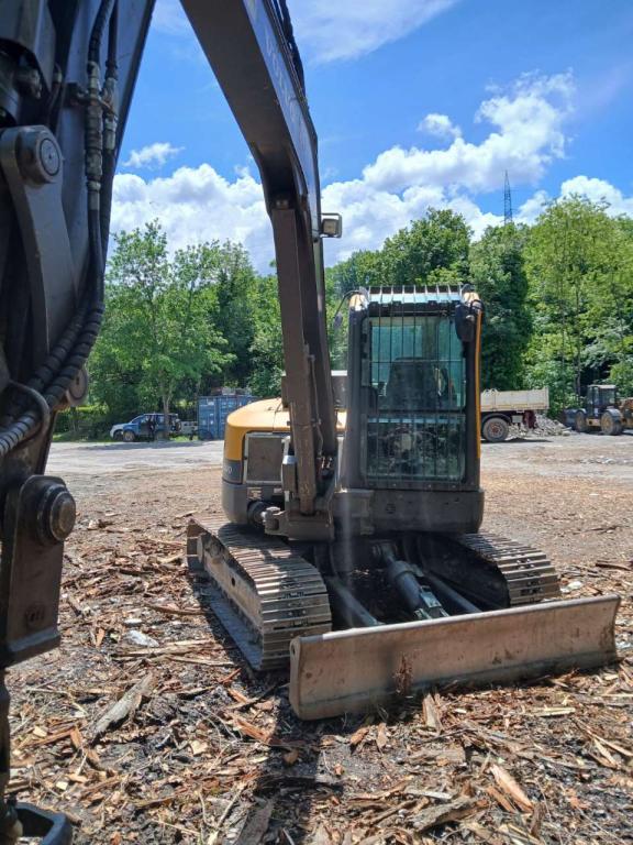 Volvo ECR880 Foto 1