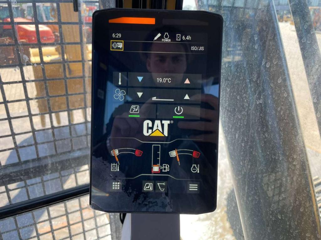 Caterpillar 323D3 Foto 23