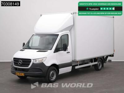 Mercedes Sprinter 319 CDI 3500KG Trekhaak Laadklep Automaat Zijdeur 190PK Bakwagen ACC Navi Airco Euro6 Meub in vendita da BAS World B.V.