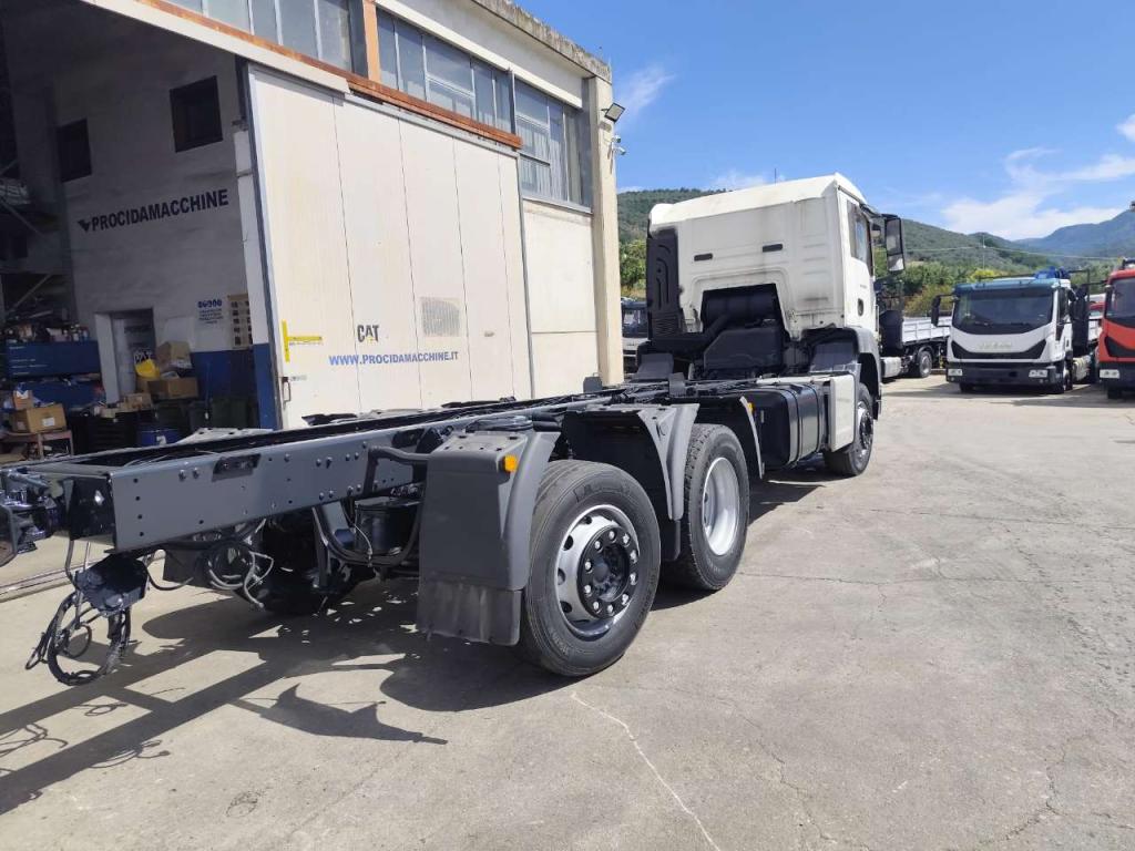 Iveco TGS 26.360 Foto 15