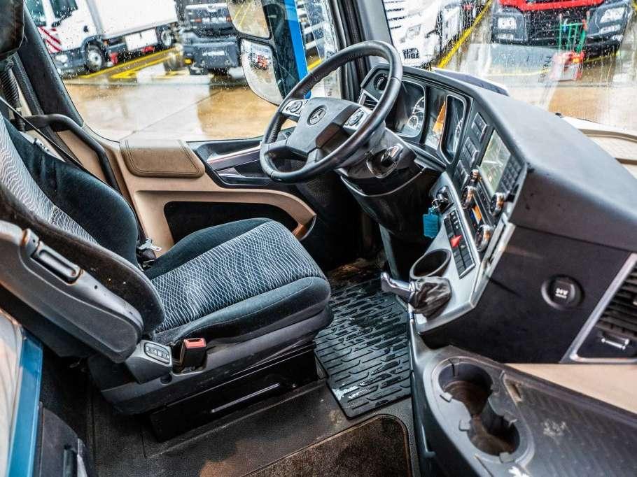 Mercedes-Benz ACTROS 2651 LS Foto 8