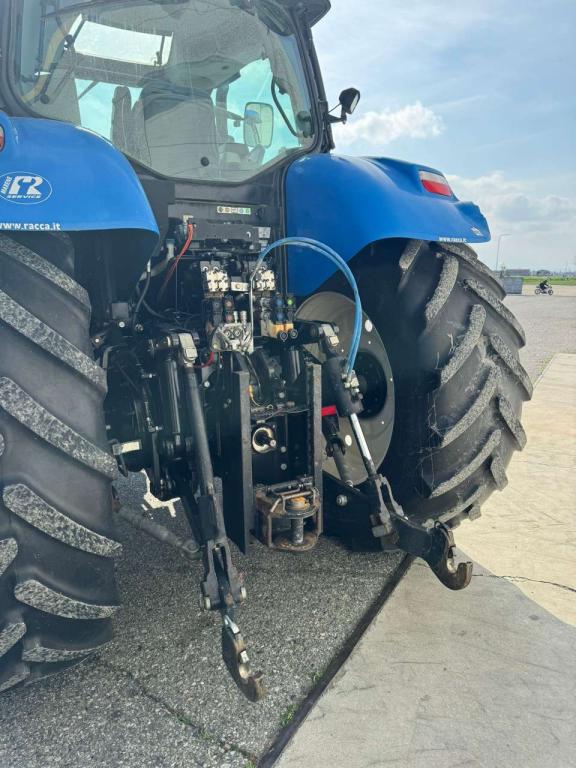 New Holland T7040 Foto 3