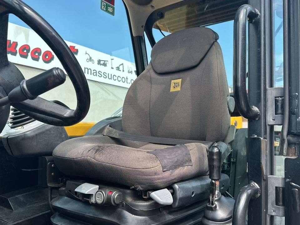 JCB AGROPLUS 560-80 Foto 15