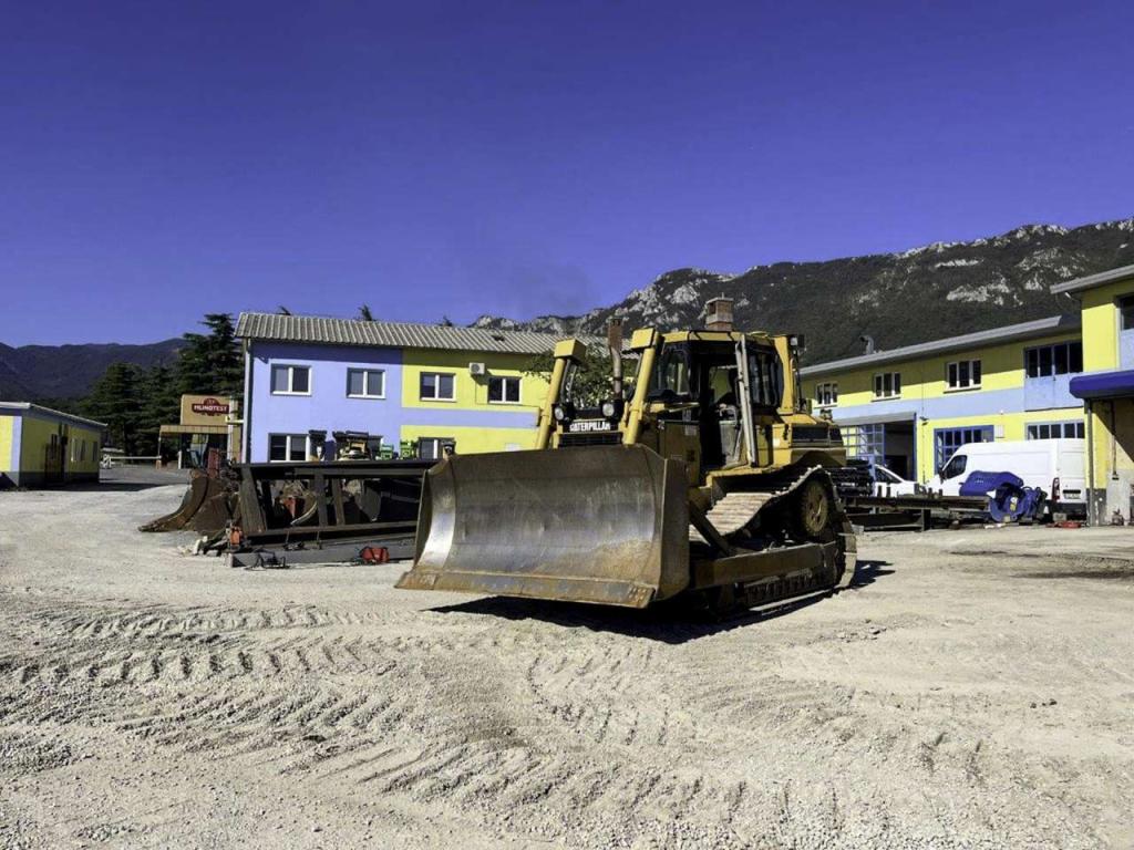 Caterpillar D6R series II STD Foto 12