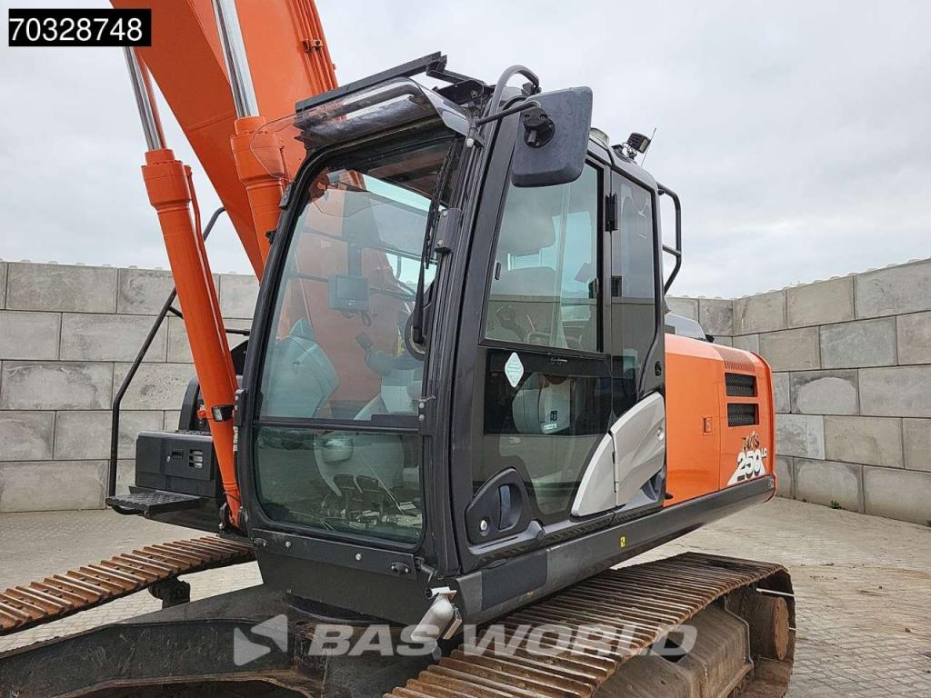 Hitachi ZX250 LC -6 Roto + Bucket Foto 11