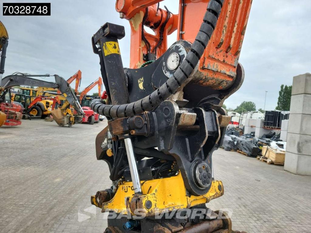 Hitachi ZX250 LC -6 Roto + Bucket Foto 14
