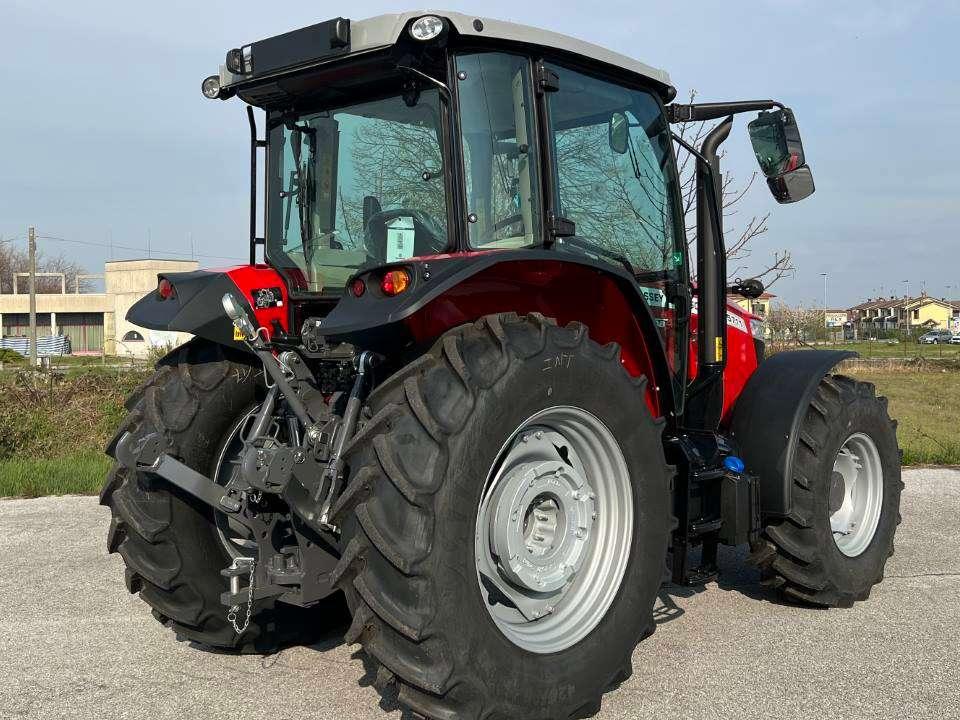 Massey Ferguson 5711 DYNA4 4X4 Foto 13