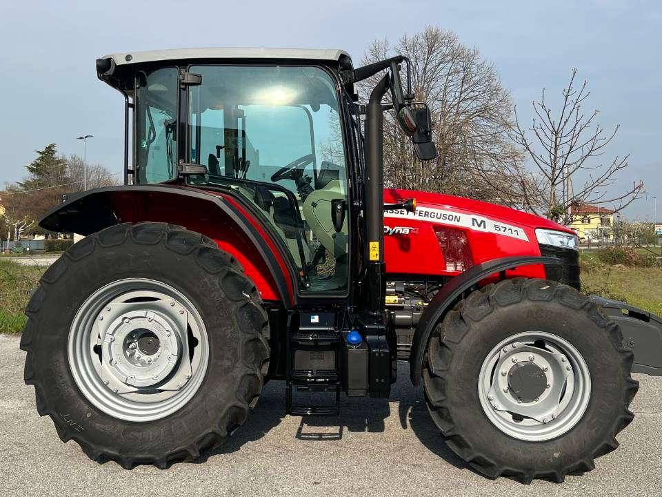 Massey Ferguson 5711 DYNA4 4X4 Foto 14