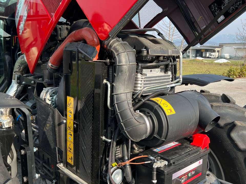Massey Ferguson 5711 DYNA4 4X4 Foto 16