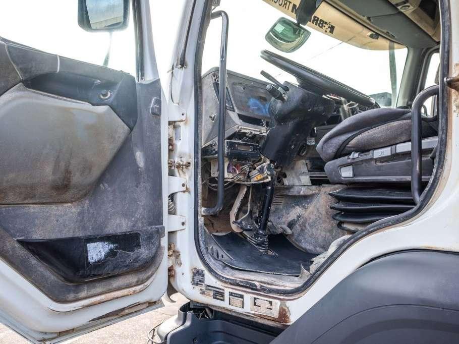Renault KERAX 370-6X4+16000L/5COMP Foto 9