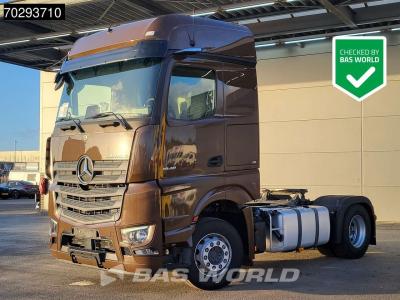 Mercedes Actros 1848 4X2 BigSpace Retarder 2x Tanks Standairco MirrorCam Navi ACC Euro 6 in vendita da BAS World B.V.