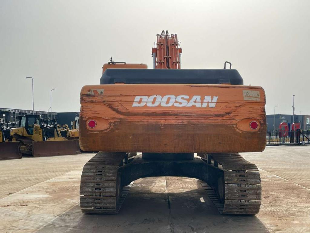 Doosan DX300LC Foto 4