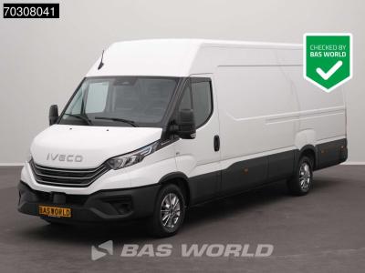 Iveco Daily 35S21 3.0L Automaat L3H2 210PK ACC LED Airco Camera Parkeersensoren CarPlay Stoelverwarming 3 in vendita da BAS World B.V.