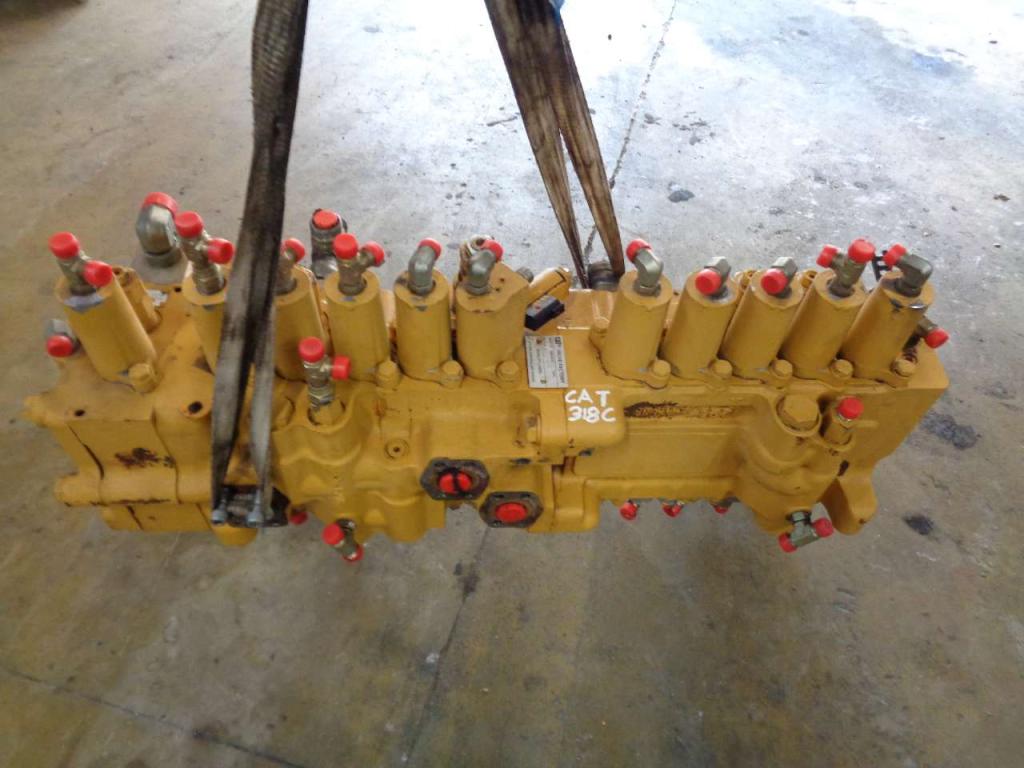 Distributore idraulico per Caterpillar 318 C Foto 3