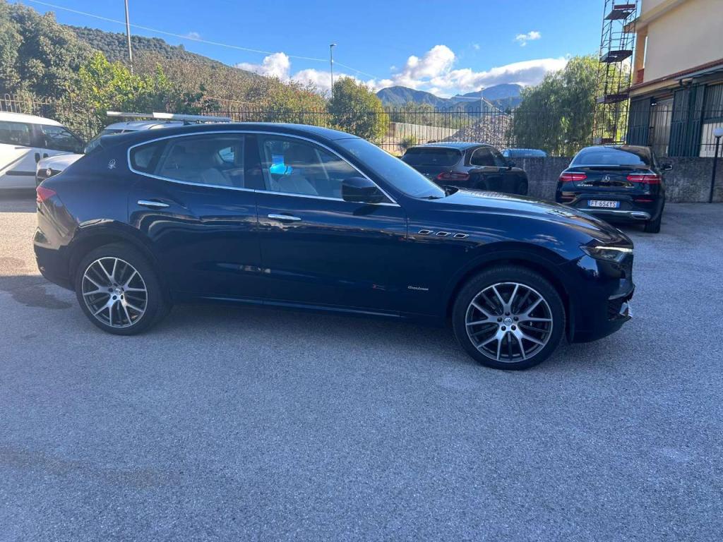 Maserati Levante Granlusso 3.0V6 Foto 11