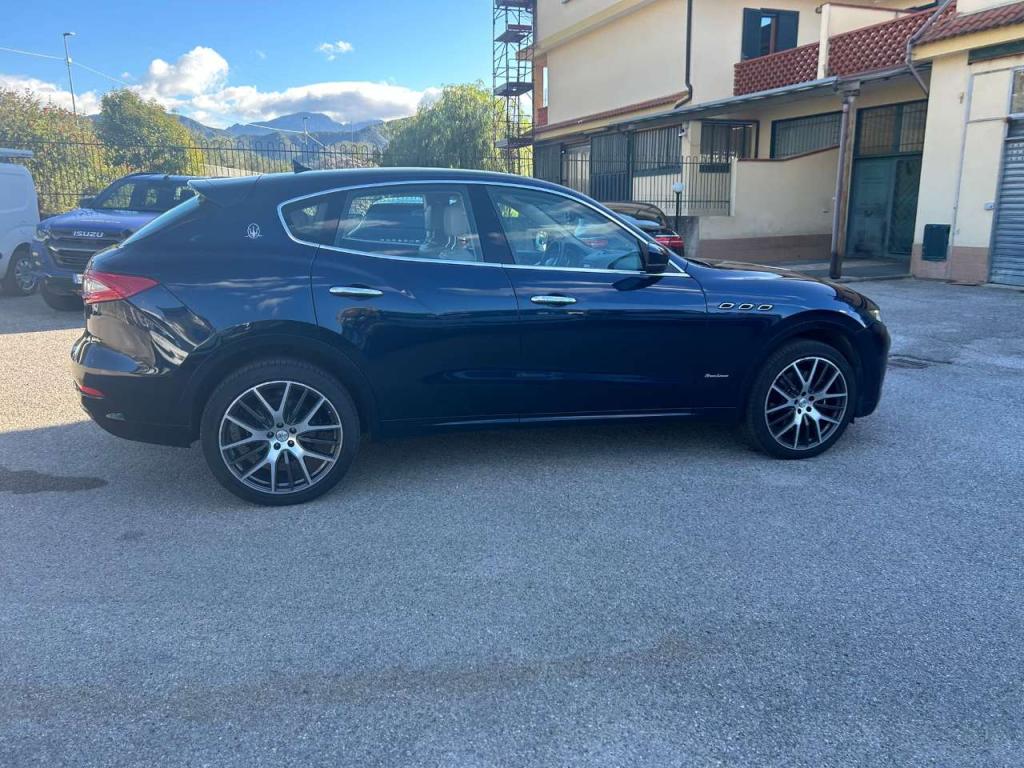 Maserati Levante Granlusso 3.0V6 Foto 13