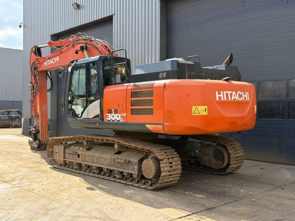 Hitachi ZX300LCN-6 Foto 3