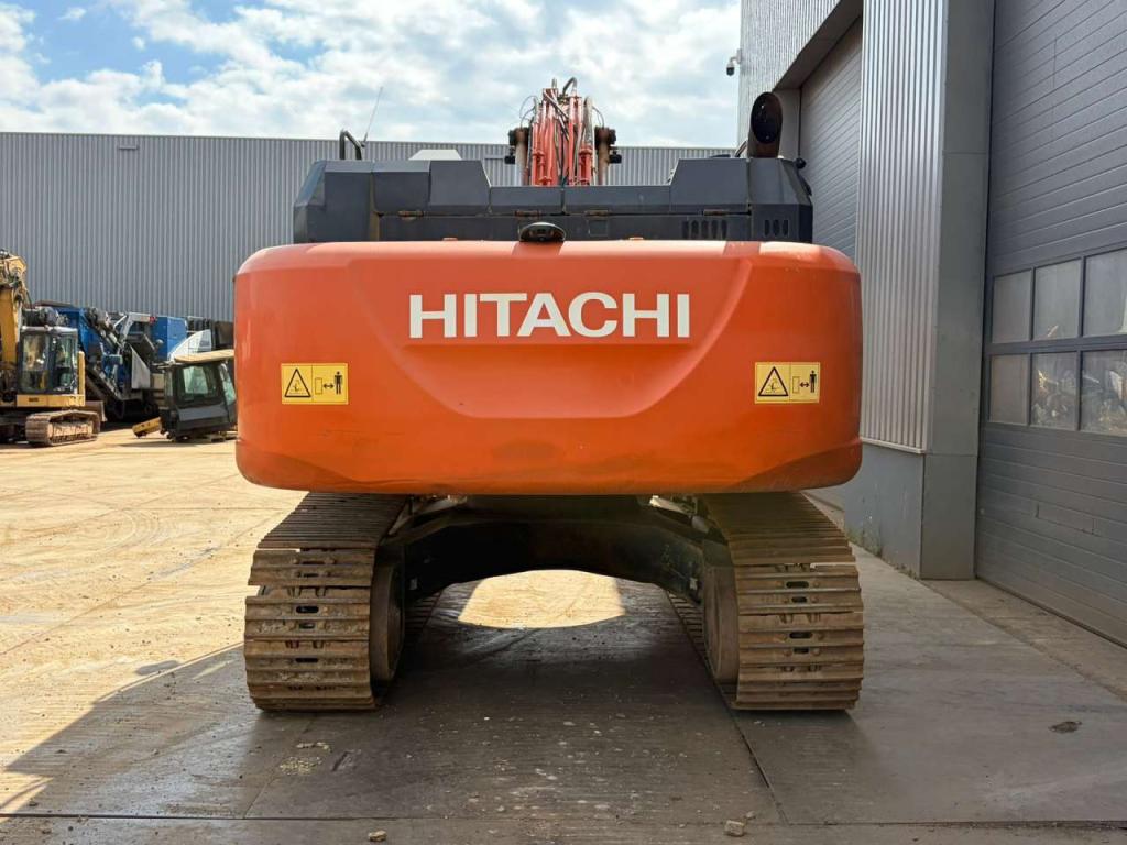 Hitachi ZX300LCN-6 Foto 4