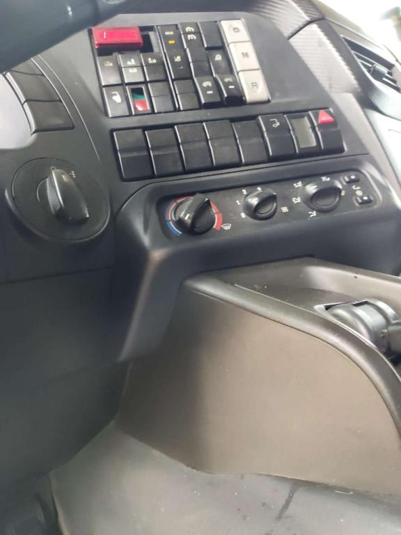 Iveco STRALIS HI-STREET 260S31 Foto 4