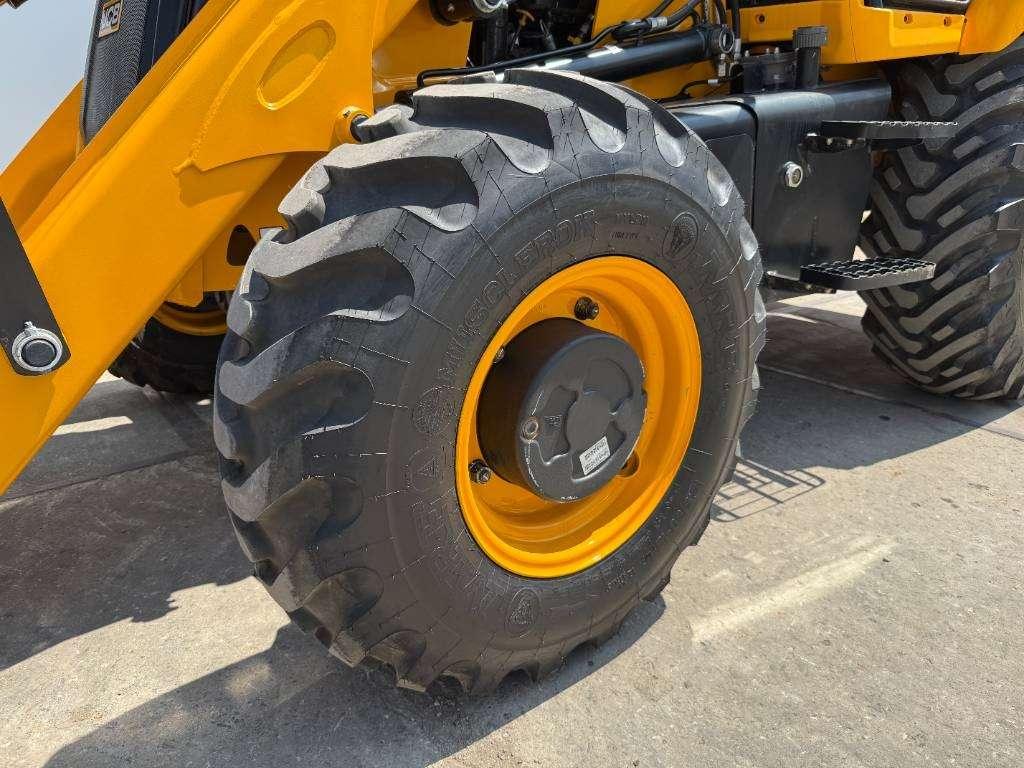 JCB 3DX / 3CX Plus 4WD - New / Unused/ Hammer Lines AC Foto 24