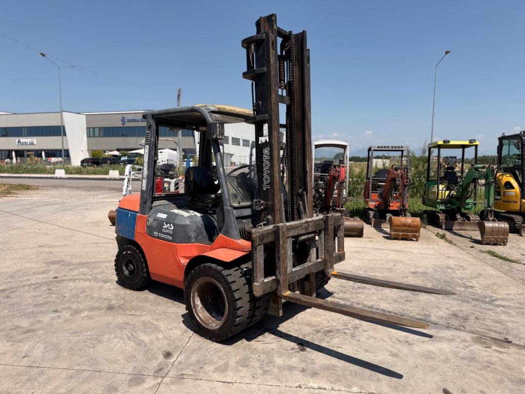 Toyota H35 Foto 1