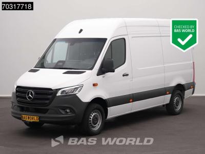 Mercedes-Benz Sprinter 317 CDI Automaat 2025 Model LED L2H2 Navi Airco Cruise Camera MBUX CarPlay Parkeersensoren in vendita da BAS World B.V.