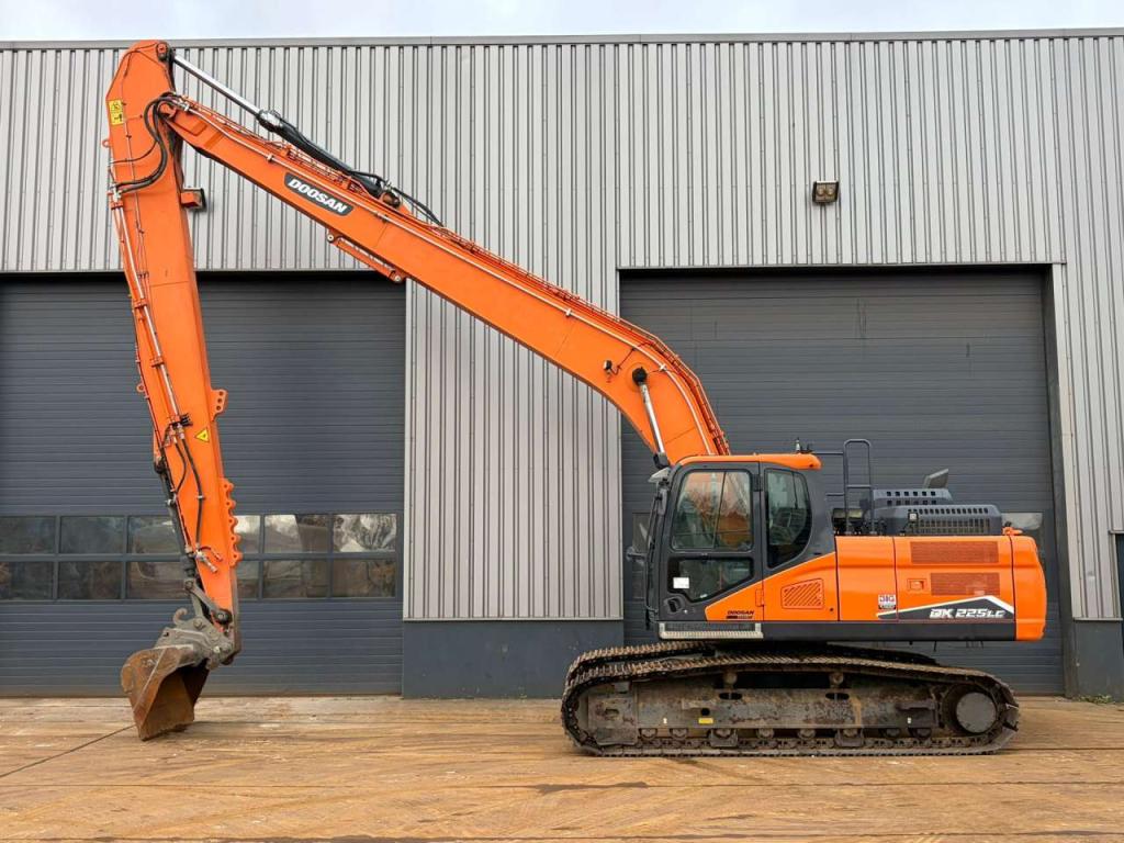 Doosan DX225LC-7 Foto 1