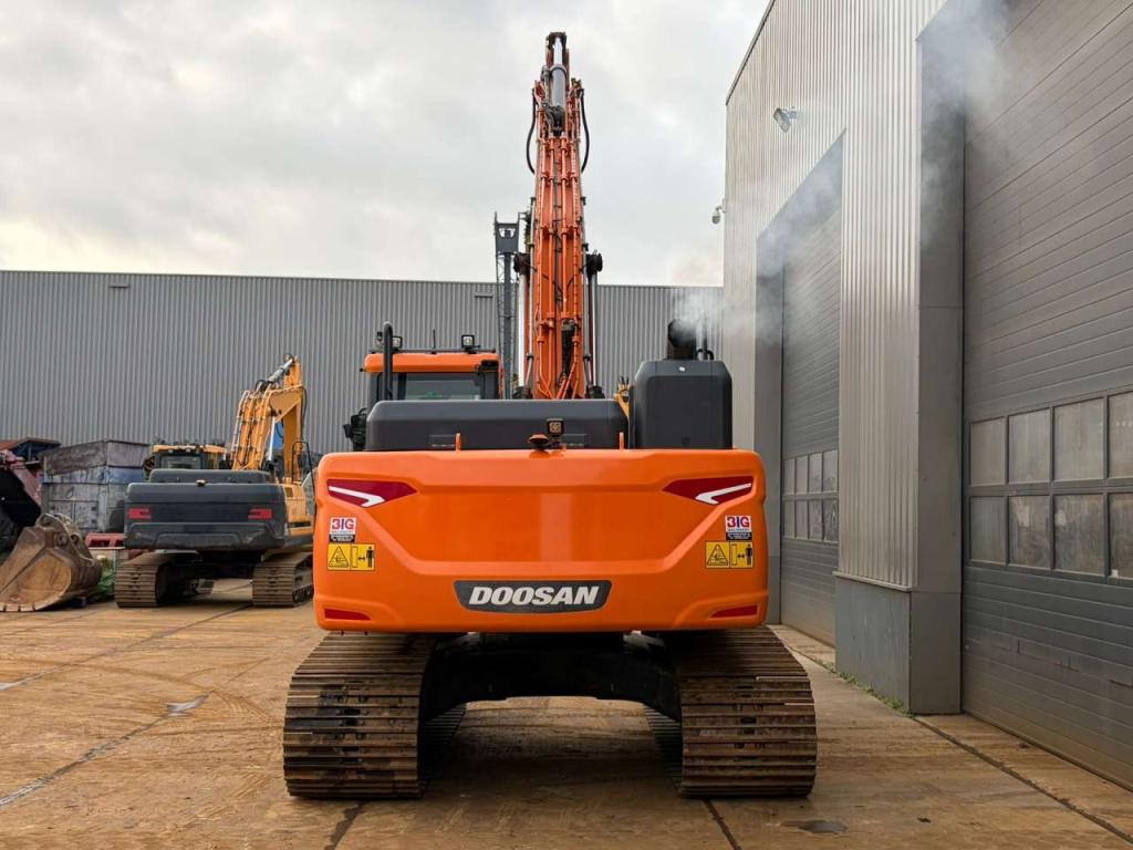 Doosan DX225LC-7 Foto 4