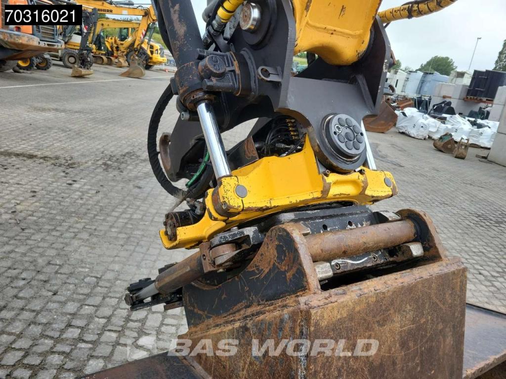 Liebherr R926 Engcon - 2 Buckets Foto 12