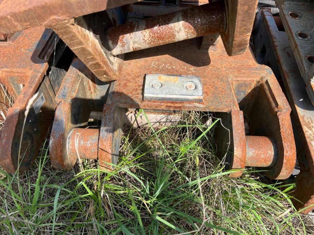 S2 for 25-32 ton excavators Attachment plate Foto 3
