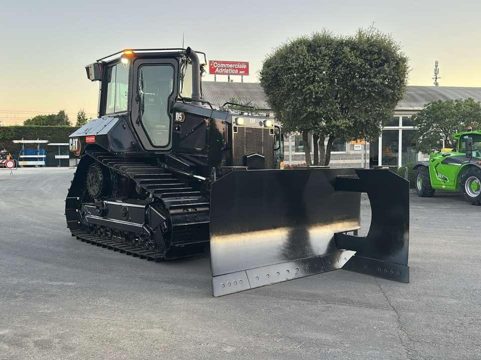 Caterpillar D5 Foto 1