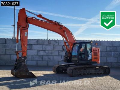 Hitachi ZX225 USLC-5B in vendita da BAS World B.V.