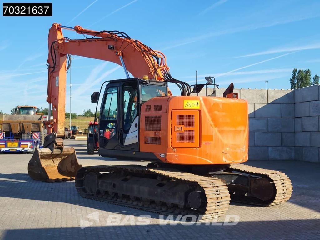 Hitachi ZX225 USLC-5B Foto 2