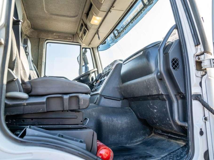 Iveco STRALIS 310- E5 + HMF 1110 K2 Foto 12