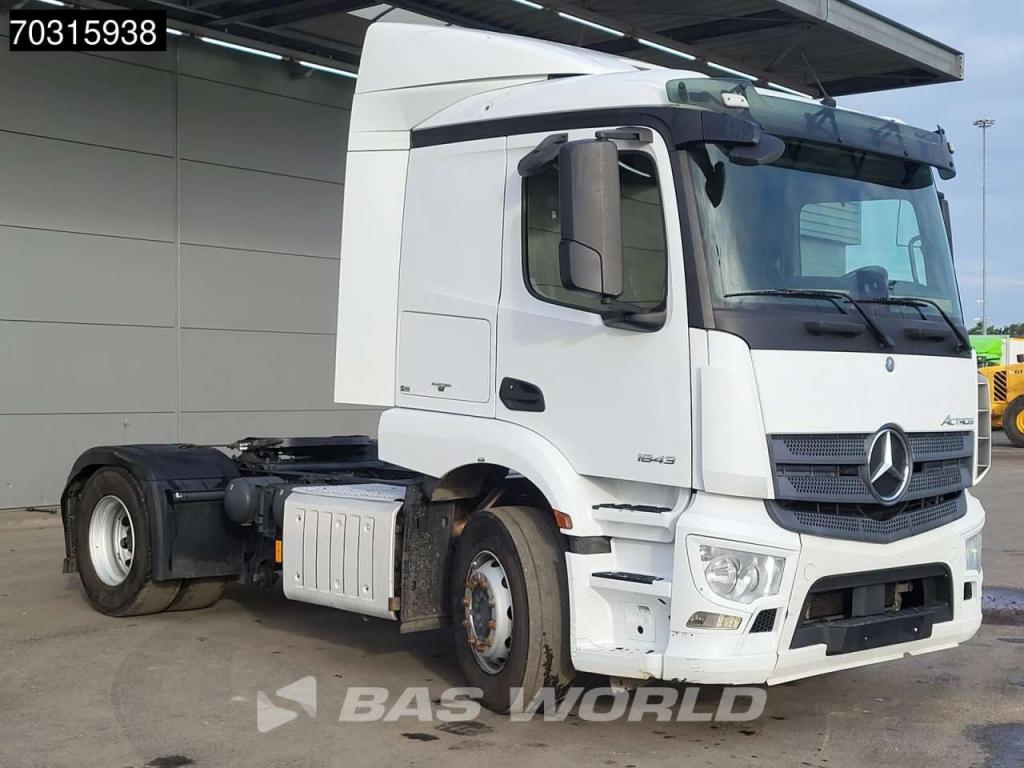 Mercedes-Benz Actros 1843 4X2 ClassicSpace Retarder Foto 3