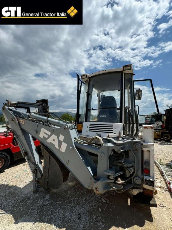 Fai Komatsu 590 s Foto 2