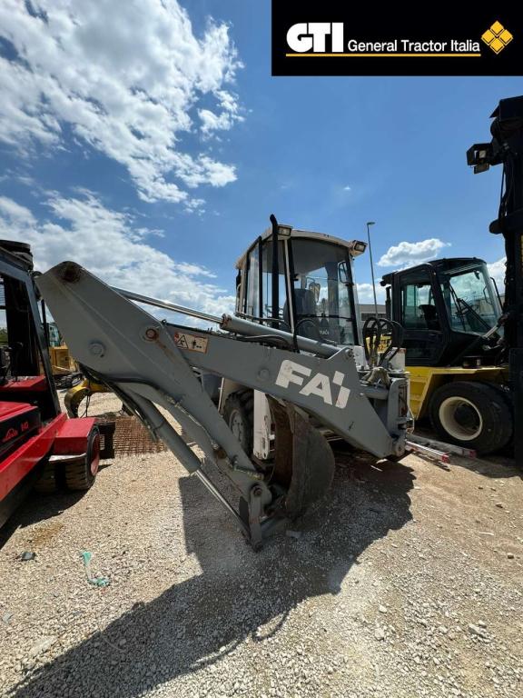 Fai Komatsu 590 s Foto 5