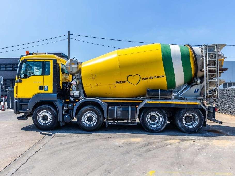 Man TGS 37.360 BB - LIEBHERR 10M3 Foto 2