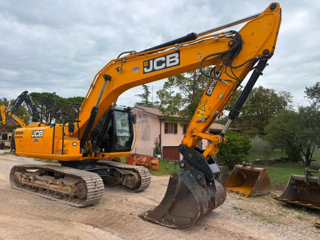 JCB JS220NLC Foto 1